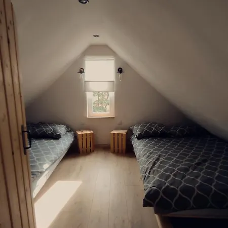 Semesterbostad Letniskowy Na Kaszubach Z Balia Ogrodowa Gowidlino